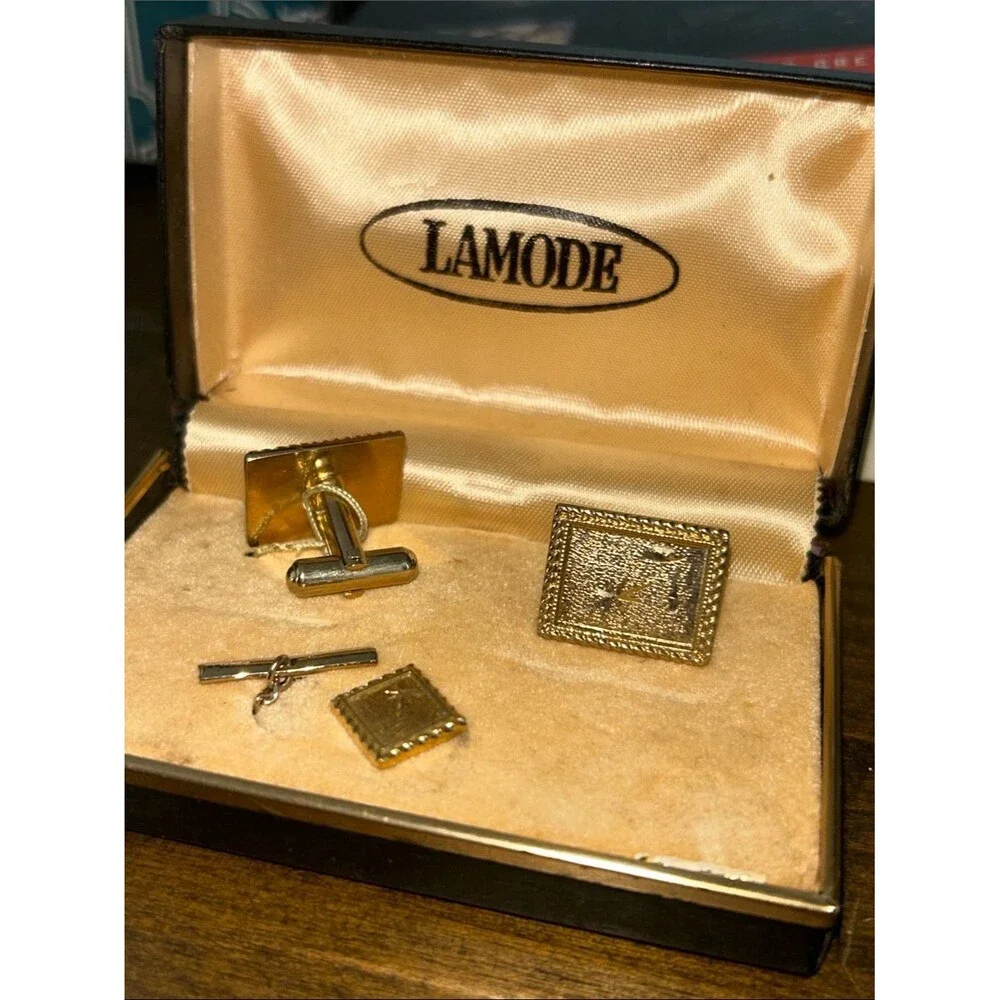 Vintage Diamond Cut Starburst Gold-Tone Square Textured Cufflink & Tie Set NEW
